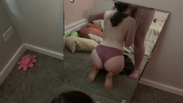 Horny Teen Stepsister Gets Caught Sending Nudes to FWB