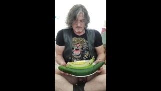 Tiefer Arsch, schmutziges GROSSES Obst, GROSSES Gemüse (& Spermalöffel) Mittagessen