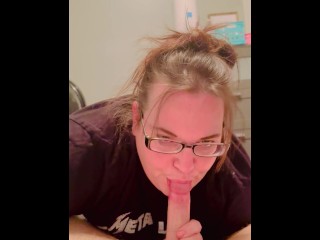 Wife Loves to Suck Cock