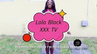 LOLA BLACK XXX ТРЕНИРУЕТСЯ, ДРАЗНИТ