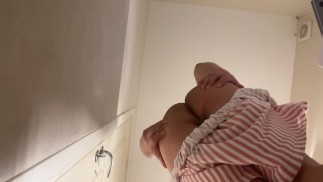 Sissy раздевается и показывает