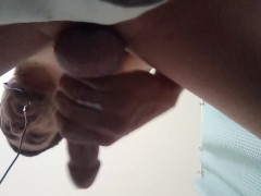Jacking off watching teen sluts squirt