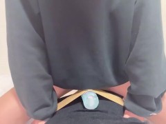 オナホを枕に固定して腰振りオナニーする巨根大学生。大量射精でフィニッシュ - Screenshot 3 of 16 - Japanese Nipple Play