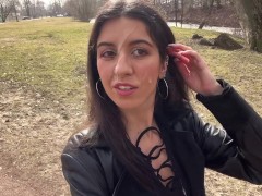 Кончил девушке на лицо чтобы она гуляла по парку в сперме и шокировала людей - Cumwalk - Screenshot 10 of 16 - Public Blowjob