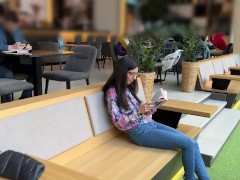 Девушка из библиотеки оказалась нимфоманкой и обожает сперму на очки - Screenshot 1 of 16 - Cum On Glasses