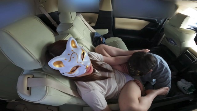 【個人撮影】車中密会→クンニ・フェラの前戯→正常位で挿入までを撮った素人不倫カップル投稿映像がこちら！
