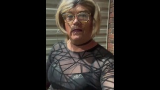 Курение 120 за пределами отеля