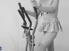 BDSM Fitness Challenge - Bdsmlovers91 - Screenshot 5 of 16 - Barefoot