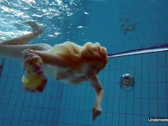 She’s incredibly flexible in the pool 11/16