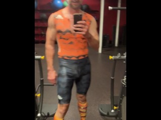 Новая спортивная одежда