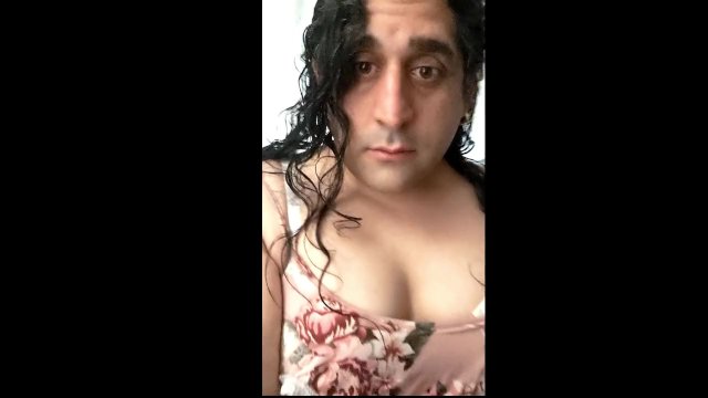 Your Chubby tgirl GF poses and twerks for you.