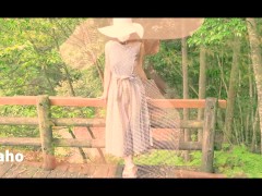 熟女の森林浴オナニーと放尿 - Screenshot 1 of 16 - 熟女