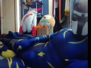Spark Spanking himself