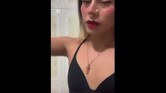 Играю со своей игрушкой, потому что я