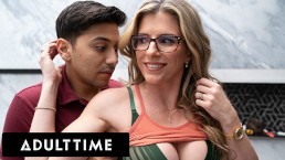 成人时间 - “让我填补他的鞋子”......Max Fills 走上台阶去他妈的孤独的继母 Cory Chase！