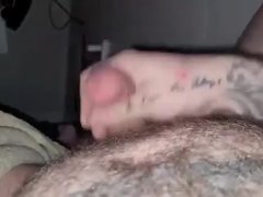 Cumming after finding a naked pic of my cousin