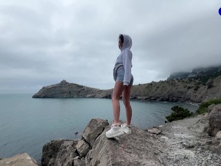Минет на публике и секс в машине с кремпаем