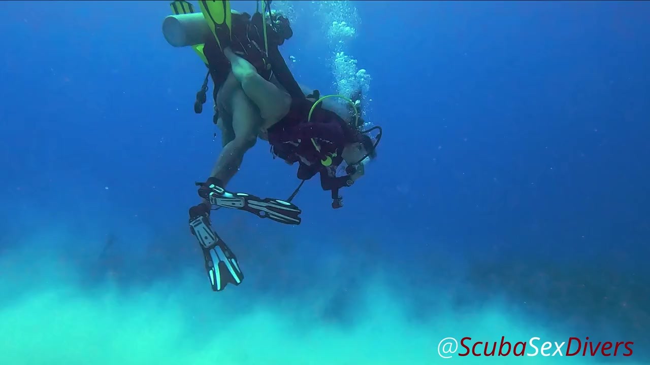 Fucking Under the Sea, Part 2 - DONT PANIC... We continued the dive and  fucked again!