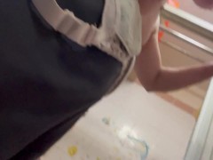 老婆在家中半裸體幫老公剪髮及鎖住了老公的陰莖以防老公去偷情。 - Screenshot 11 of 16 - Hot Sex