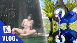 Elle se fait plaisir avec Strap-on-Me dans la piscine après une Journée à Bali - Vlog Française