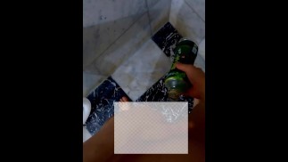 ペットボトルにおしっこ