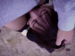 彼女と車でセックス、森から生生しい音が響く。彼のちんこをしゃぶらせて彼女を喜ばせる（素人、日本人、個人撮影） 2/16