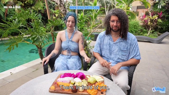 Elle Réveille Son Collègue Avec Une Pipe et Une Baise à Bali - Vlog Française Alt Sous-titré
