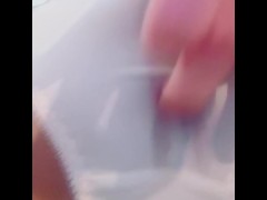 【おもらし本気潮吹きオナ】昼間から1人でしちゃう変態でごめんなさい...【変態ドM看護師】 - Screenshot 13 of 16 - オナ