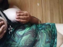 乳首に自分の愛液をたっぷり塗りたくり乳首オナニーする変態日本人女性♥️ - Screenshot 6 of 16 - 日本人