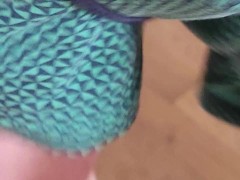 Close up pee - Screenshot 2 of 16 - Urinate