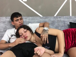 继妹被她的继兄弟性交