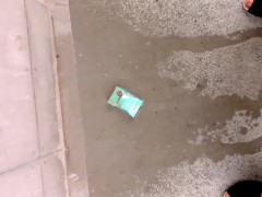 ゴミにおしっこかけてきた