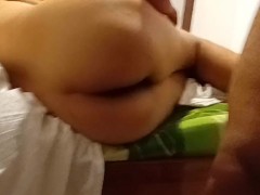 Rozando rico con mi pene, en su culo peluda