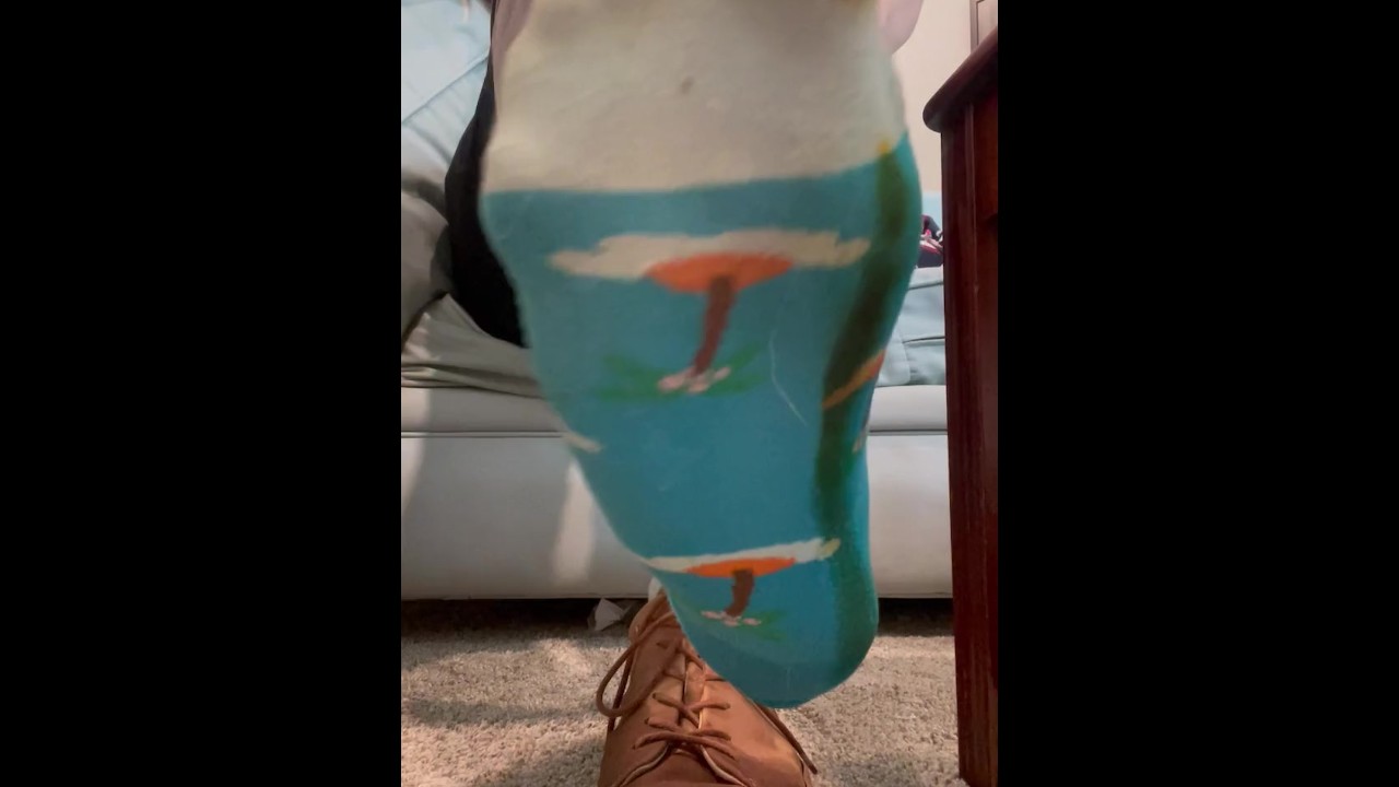 Showing off Stinky Sweaty Femboy Feet (2 Days Wear) - Pornhub Gay