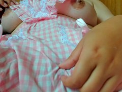 エプロン越しのクリトリスオナニーで即イキ。赤くパンパンになっちゃったクリトリス💗 - Screenshot 10 of 16 - 巨乳