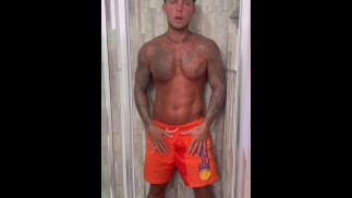 Pissing Myself On My Pants In The Shower💦💦