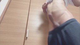 Estudante universitário masoquista masturba os mamilos pela primeira vez em 4 dias. A força da