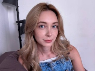 Asked for an Overnight Stay but it all Ended with a Creampie - Loly Nebel