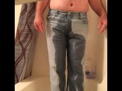 Soaking my pants in piss