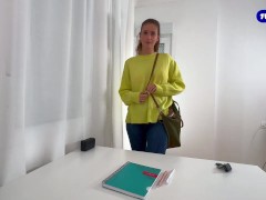 Можем ли мы обсудить мои оценки, учитель? - Screenshot 2 of 16 - Amateur Blowjob