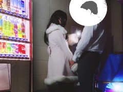 路地裏の自販機横で立ち○ぼしてる地雷系塩対応女子はキモおぢが金持ちのカモおぢだとわかった途端なんでもご奉仕してしまう神対応女子に早変わりっ 4/16