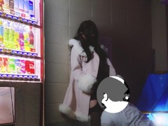 路地裏の自販機横で立ち○ぼしてる地雷系塩対応女子はキモおぢが金持ちのカモおぢだとわかった途端なんでもご奉仕してしまう神対応女子に早変わりっ 6/16
