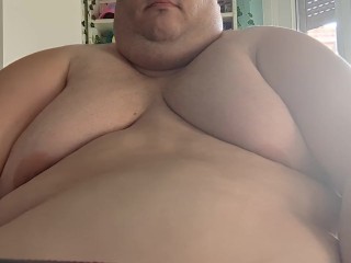 Je Joue Avec Mes Gros Boobs et Mon Gros Ventre
