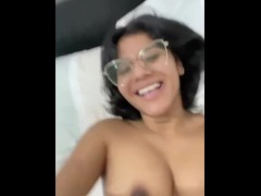 مغربية جميلة تجلخ لزوجها المسافر - Screenshot 14 of 16 - طبون مغربي