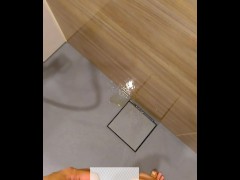 シャワールームで立ちション - Screenshot 10 of 16 - おしっこ