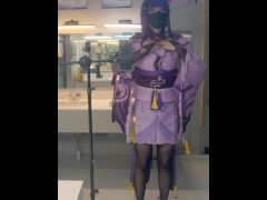 【伪娘】骚货雷电将军深夜公厕对镜脱光衣服自慰精液射满骚鞋 - Screenshot 1 of 16 - Genshin Impact