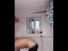 Faccio le pulizie di casa nudo parte 2 (ita) napoletano