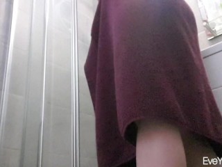 Вуайерист в душе в общежитии колледжа