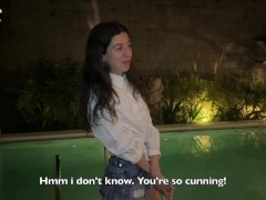 Соседка пришла поздно вечером чтобы посмотреть мою виллу, но это был просто предлог чтобы ... - Screenshot 2 of 16 - Girl Next Door