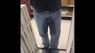 Прогулка по магазину в помочившихся штанах